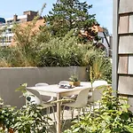 Luxe Strandappartement Met Zonneterras & Parking *