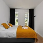 Luxe Strandappartement Met Zonneterras & Parking Apartmán Koksijde
