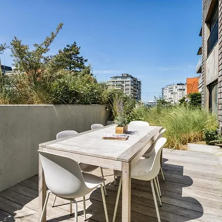 Luxe Strandappartement Met Zonneterras & Parking *