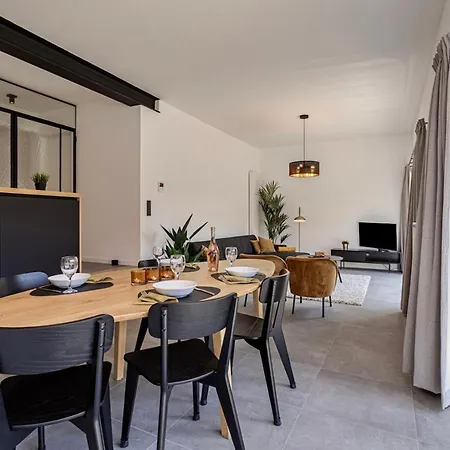 Luxe Strandappartement Met Zonneterras & Parking